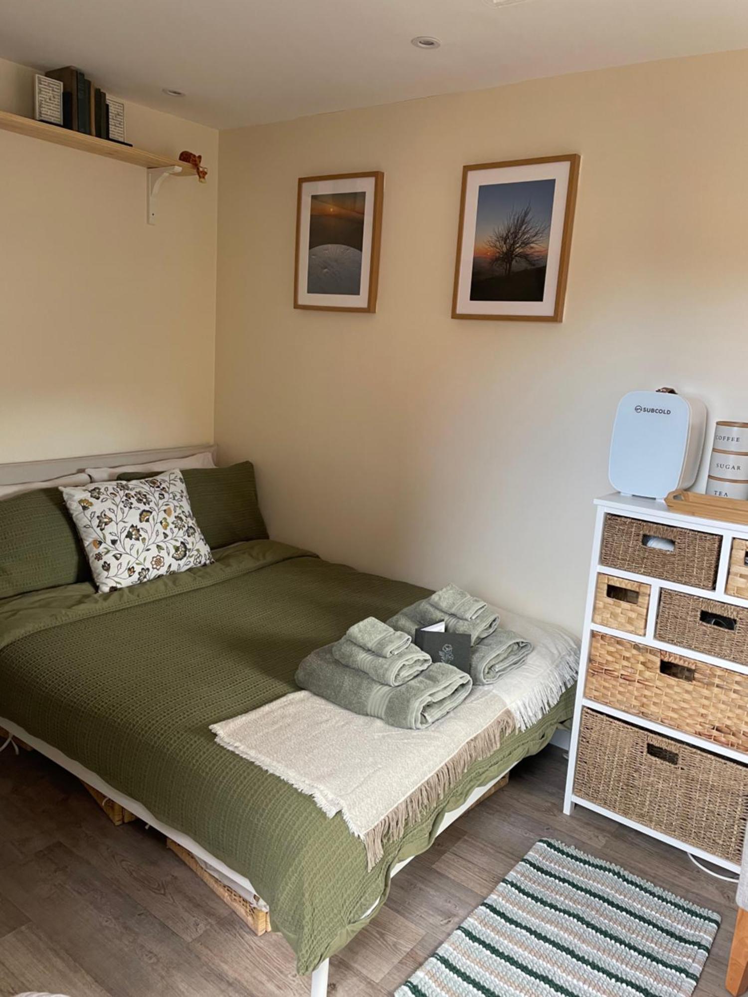 Hotel The Cotswold Nook Dursley Esterno foto